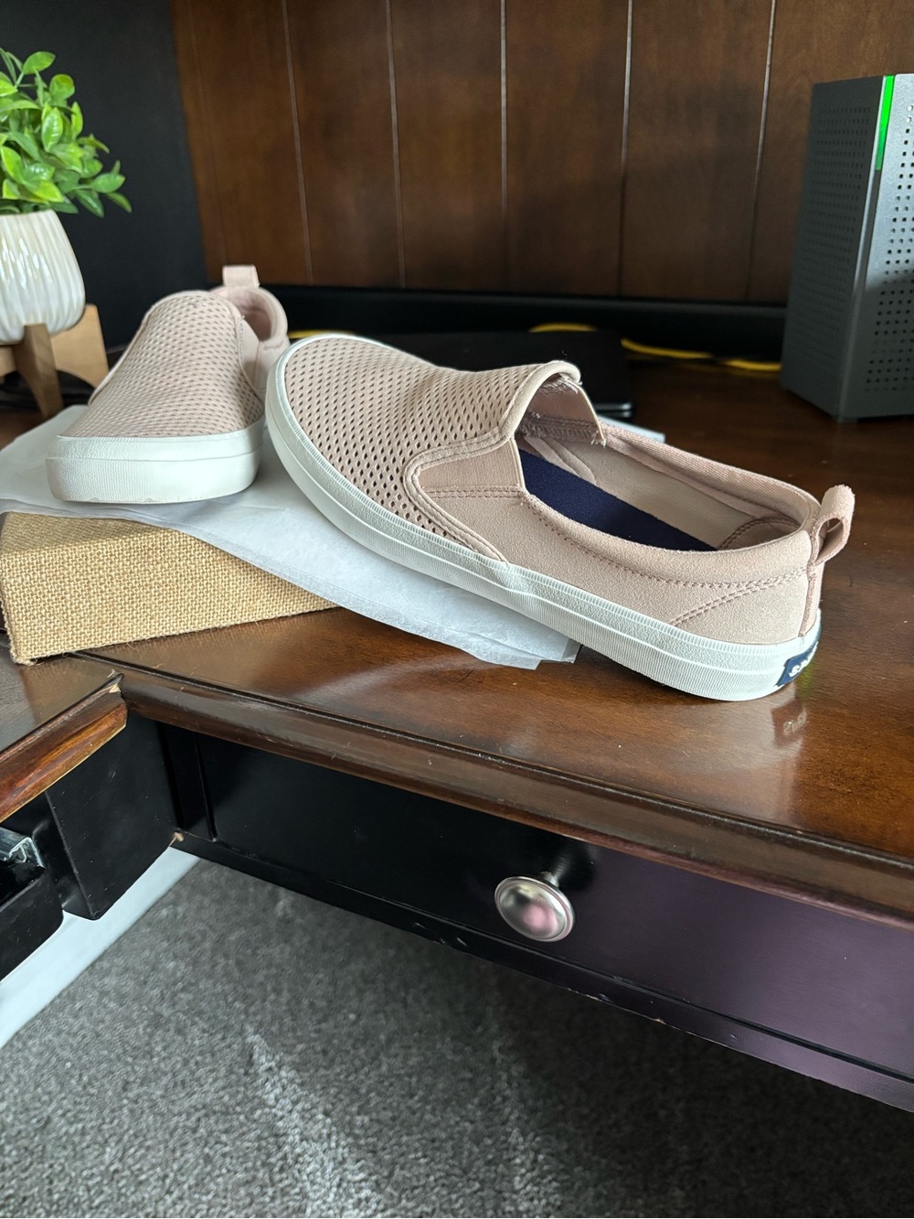 Sperry women’s Slip-On Mesh Loafers in Blush Pink